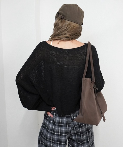 gossara(ゴサラ)の「【gossara 大人の抜け感】ボートネッククロップドニット(ニット/セーター・レディース・モカ/ブラック/カーキ/ブラウン・FREE)」の15枚目の写真