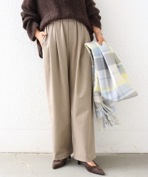 SHIPS(シップス)の「〈手洗い可能〉ソフト 裏起毛 ドロスト タック パンツ(その他パンツ・レディース・ベージュ/ネイビー/ダークグレー・36/38)」の12枚目の写真