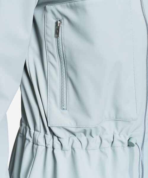 AIGLE（エーグル）の「撥水 防風 ストレッチ ソフトシェル スタンドカラージャケット（ナイロンジャケット・レディース・グレー/ブラック・42/36/40/38）」の9枚目の写真