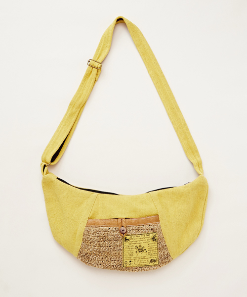 チャイハネ（チャイハネ）の「【チャイハネ】タルチョクレセントショルダーバッグ（ショルダーバッグ・メンズ・イエロー/ホワイト/レッド/グリーン/ブルー・FREE）」の4枚目の写真