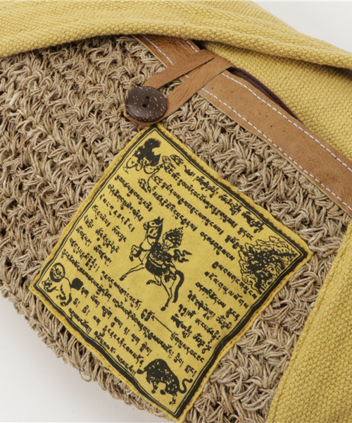 チャイハネ（チャイハネ）の「【チャイハネ】タルチョクレセントショルダーバッグ（ショルダーバッグ・メンズ・イエロー/ホワイト/レッド/グリーン/ブルー・FREE）」の8枚目の写真