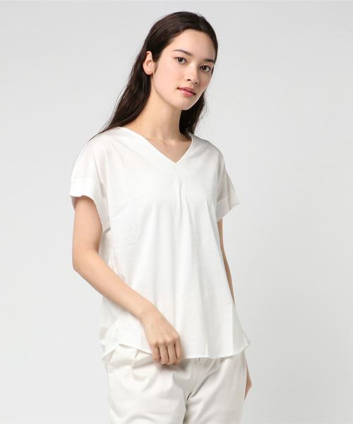 INTERPLANET(インタープラネット)の「ひんやり涼しいバイオシルケットvネックカットソー(Tシャツ/カットソー・レディース・ブラック/グレー/オフホワイト/カーキ・FREE)」の1枚目の写真