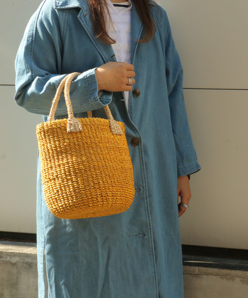 LBC(エルビーシー)の「マニラ麻ころりんカラフルカゴバッグ(かごバッグ・レディース・ダークブラウン/グリーン/ブルー/イエロー・FREE)」の1枚目の写真