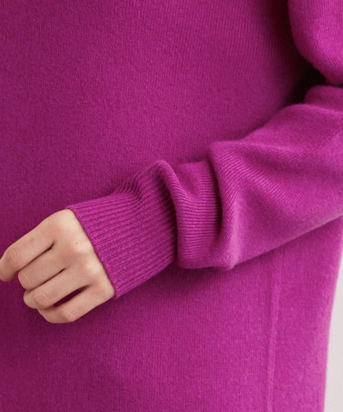 green label relaxing（グリーンレーベルリラクシング）の「NFC W/RY/N ソウバリ Vネック ニットワンピース ◆（ワンピース・レディース・オリーブ/ナチュラル/ネイビー/パープル/グレー・FREE）」の11枚目の写真