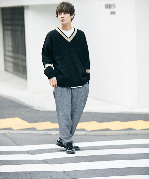 kutir(クティール)の「チルデン ビッグ ニットプルオーバー(ニット/セーター・メンズ・ブラック/ホワイト/ベージュ・MEDIUM/LARGE)」の18枚目の写真