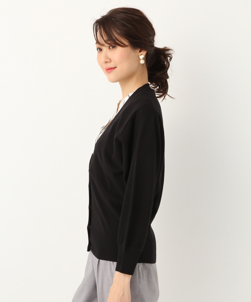 GLOBAL WORK（グローバルワーク）の「パールボタンカーディガン【UVケア】/832399（カーディガン/ボレロ・レディース・ブラック/ベージュ・MEDIUM/LARGE）」の5枚目の写真