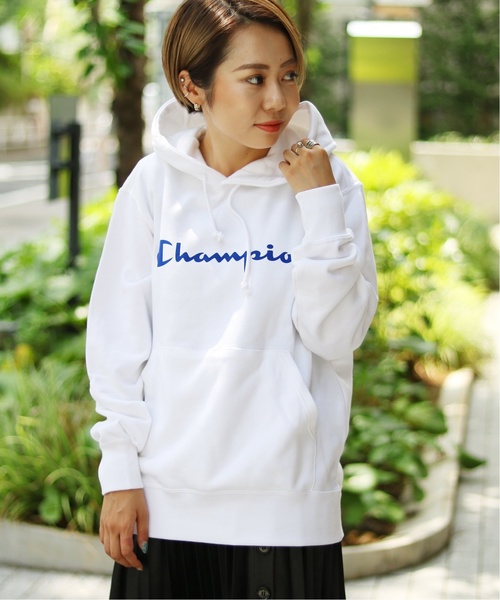 Champion(チャンピオン)の「【Champion / チャンピオン】pullover hooded sweat(パーカー・レディース・ホワイト/チャコールグレー/ブラック/レッド/イエロー・FREE)」の1枚目の写真