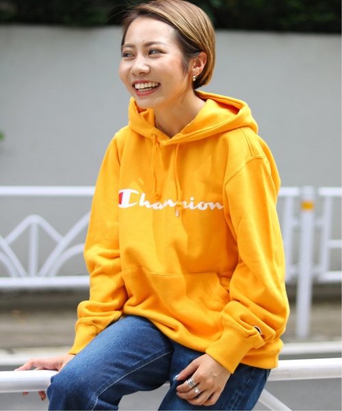 Champion(チャンピオン)の「【Champion / チャンピオン】pullover hooded sweat(パーカー・レディース・ホワイト/チャコールグレー/ブラック/レッド/イエロー・FREE)」の4枚目の写真