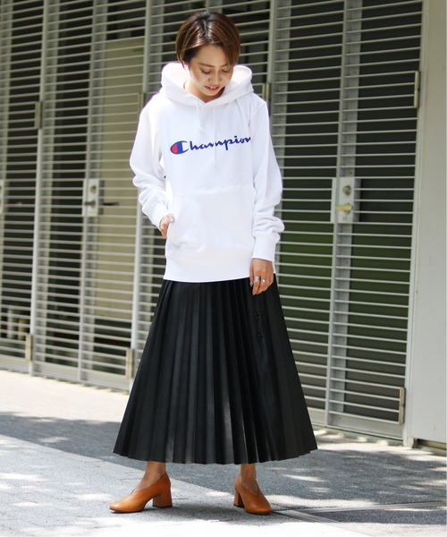 Champion(チャンピオン)の「【Champion / チャンピオン】pullover hooded sweat(パーカー・レディース・ホワイト/チャコールグレー/ブラック/レッド/イエロー・FREE)」の7枚目の写真