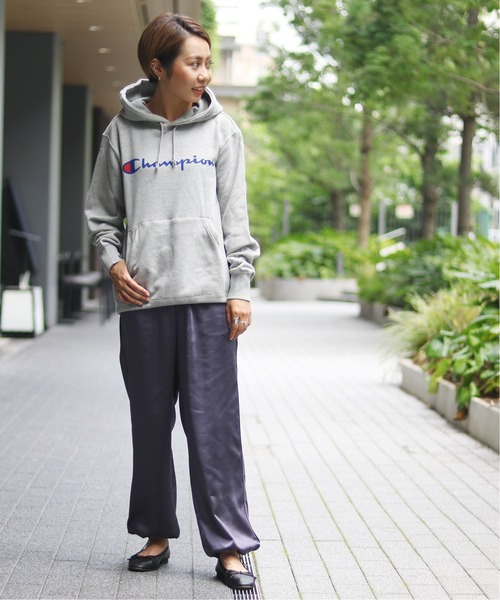 Champion(チャンピオン)の「【Champion / チャンピオン】pullover hooded sweat(パーカー・レディース・ホワイト/チャコールグレー/ブラック/レッド/イエロー・FREE)」の8枚目の写真