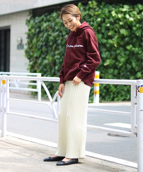 Champion(チャンピオン)の「【Champion / チャンピオン】pullover hooded sweat(パーカー・レディース・ホワイト/チャコールグレー/ブラック/レッド/イエロー・FREE)」の9枚目の写真