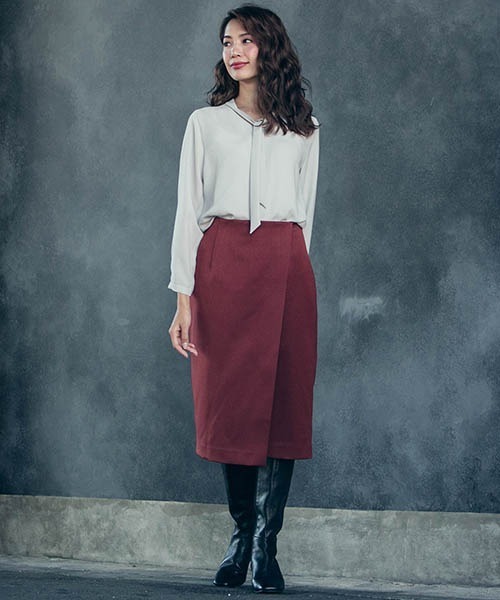 LAUTREAMONT（ロートレアモン）の「程よい艶感のあるラップ風タイト  