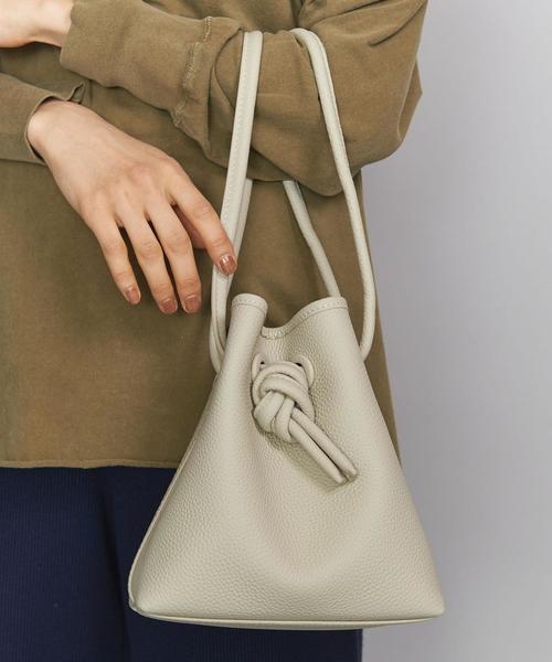 VASIC BOND mini グレージュ　美品　定番　オフィス　レザーバッグ VASIC（ヴァジック）の「＜VASIC＞∴BOND MINI レザーバッグ