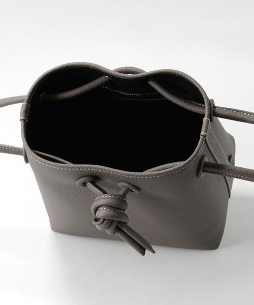 VASIC(ヴァジック)の「<VASIC>BOND MINI レザーバッグ Ψ(ハンドバッグ・レディース・グレー/オフホワイト/ブラック/イエロー・FREE)」の8枚目の写真