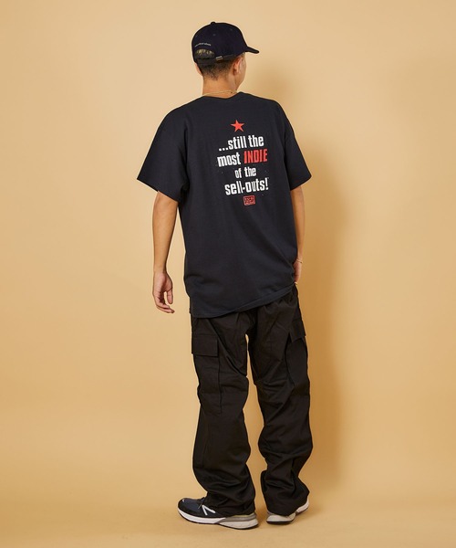 SUB POP（サブポップ）の「S/S PRINT TEE"INDIE SELL OUT" /ショートスリーブ プリント T ”インディー セルアウト”（Tシャツ/カットソー・メンズ・ブラック/ナチュラル・SMALL/MEDIUM/LARGE/X-LARGE）」の11枚目の写真