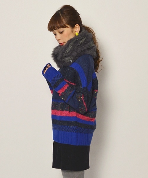 Khaju(カージュ)の「Khaju:カラフルボーダープルオーバー□(ニット/セーター・レディース・グレー/ブルー・ONE SIZE)」の3枚目の写真