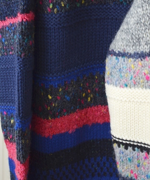 Khaju(カージュ)の「Khaju:カラフルボーダープルオーバー□(ニット/セーター・レディース・グレー/ブルー・ONE SIZE)」の5枚目の写真