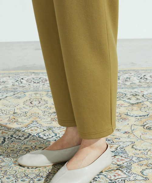 ONIGIRI（オニギリ）の「【一部店舗限定】 テーパードシルエット タックジャージーパンツ（その他パンツ・レディース・アイボリー/イエロー×グリーン・MEDIUM/LARGE）」の12枚目の写真