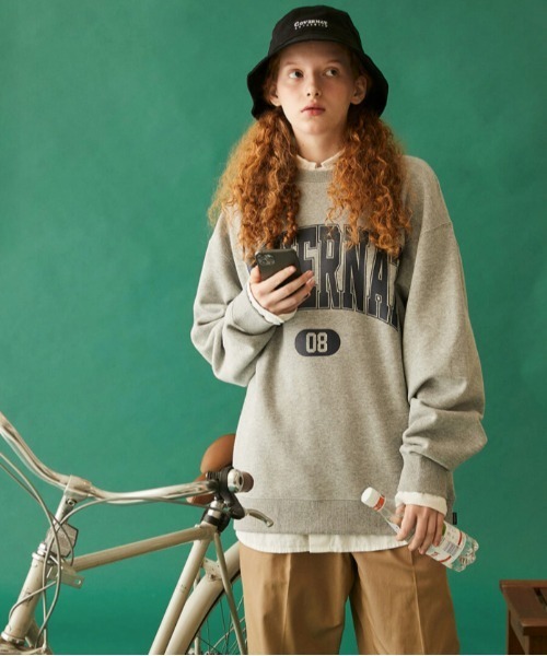 COVERNAT（カバーナット）の「【COVERNAT】COLLEGE ARCH LOGO CREWNECK / カバーナット カレッジ アーチ ロゴ クルーネック（スウェット・メンズ・ブラック/グレー/ブルー/アイボリー・SMALL/MEDIUM/LARGE/X-LARGE）」の17枚目の写真