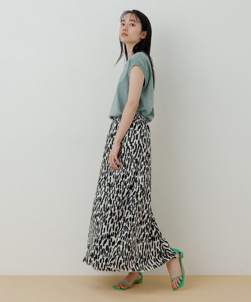 ADAM ET ROPE'（アダムエロペ）の「【WEB限定】プリントマーメイドフレアスカート（スカート・レディース・ブラック系その他/ホワイト系その他5・FREE）」の5枚目の写真