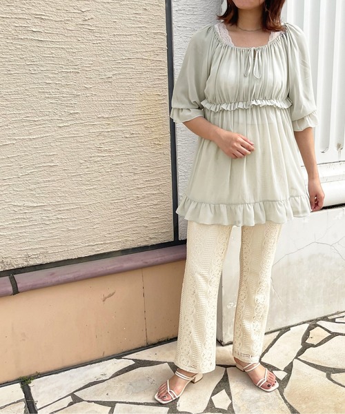 apres jour clair(アプレジュールクレア)の「【apres jour clair】シアーフリルチュニック【ZOZOTOWN限定アイテム】(シャツ/ブラウス・レディース・ベージュ/アイボリー/ミント・X-LARGE/フリー)」の5枚目の写真