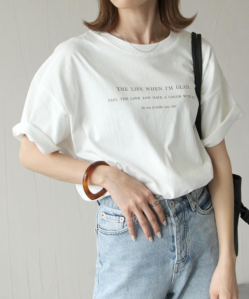 Chillfar（チルファー）の「半袖ロゴプリントＴシャツ（Tシャツ/カットソー・レディース・ホワイト系/ホワイト×ブルー/ホワイト系1/ホワイト系2/ホワイト×イエロー/ホワイト×グリーン/ブラック×ホワイト・FREE）」の6枚目の写真