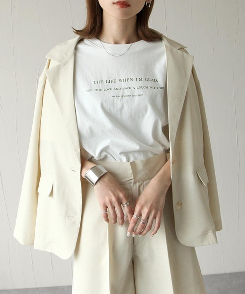 Chillfar（チルファー）の「半袖ロゴプリントＴシャツ（Tシャツ/カットソー・レディース・ホワイト系/ホワイト×ブルー/ホワイト系1/ホワイト系2/ホワイト×イエロー/ホワイト×グリーン/ブラック×ホワイト・FREE）」の2枚目の写真