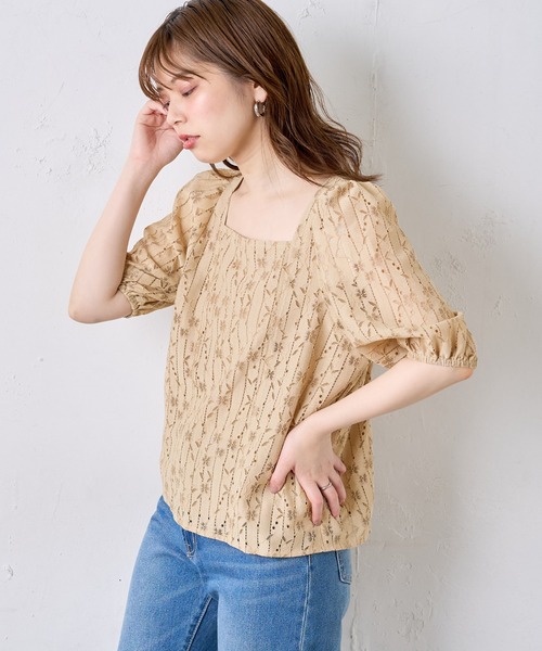 natural couture（ナチュラルクチュール）の「ストライプフラワーレースバルーンスリーブブラウス（シャツ/ブラウス・レディース・ブラック/ベージュ/ブラウン/オフホワイト・FREE）」の6枚目の写真