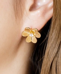 フローラルピアス