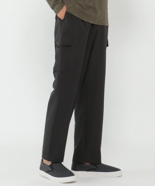 ikka(イッカ)の「ストレッチ冷感イージーカーゴパンツ(カーゴパンツ・メンズ・ブラック/オリーブ・S/M/L/XL)」の2枚目の写真