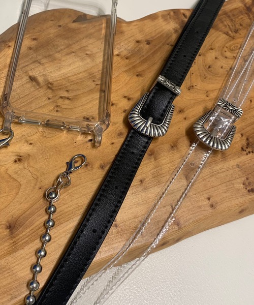 SPINNS（スピンズ）の「ウエスタンバックルデザイン ショルダーストラップ（スマホグッズ・レディース・クリア/ブラック・ONESIZE）」の9枚目の写真