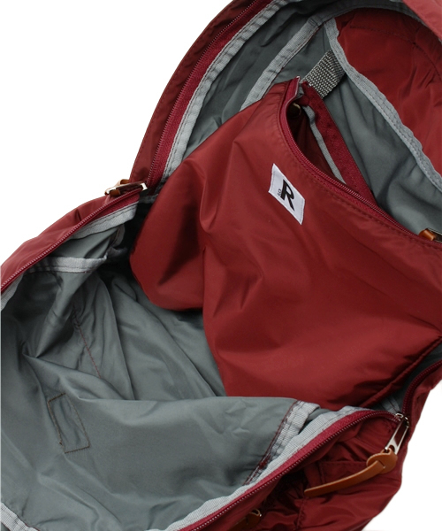 LBC(エルビーシー)の「レジスタントソレイユリュック(バックパック/リュック・レディース・ブラック/レッド/ネイビー/ベージュ/イエロー/オフホワイト/ワインレッド/グレー・ONE SIZE)」の9枚目の写真