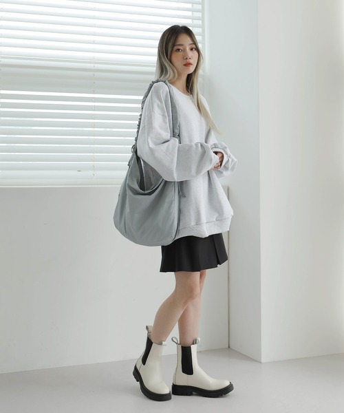 UNE MANSION（ユヌマンション）の「デイオーバーフィットトレーナー（Tシャツ/カットソー・レディース・クリーム/ライトグレー/ブラック・FREE）」の16枚目の写真