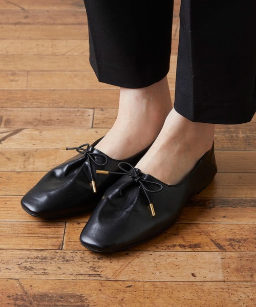 menue（メヌエ）の「2wayスクエアトゥレースアップシューズ（ドレスシューズ・レディース・ブラック/アイボリー/グレイッシュベージュ・22.0cm/22.5cm/23.5cm/25.0cm/21.5cm/23.0cm/24.5cm/25.5cm/26.0cm/24.0cm）」の4枚目の写真