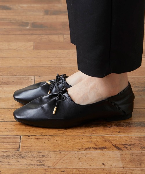 menue（メヌエ）の「2wayスクエアトゥレースアップシューズ（ドレスシューズ・レディース・ブラック/アイボリー/グレイッシュベージュ・22.0cm/22.5cm/23.5cm/25.0cm/21.5cm/23.0cm/24.5cm/25.5cm/26.0cm/24.0cm）」の5枚目の写真