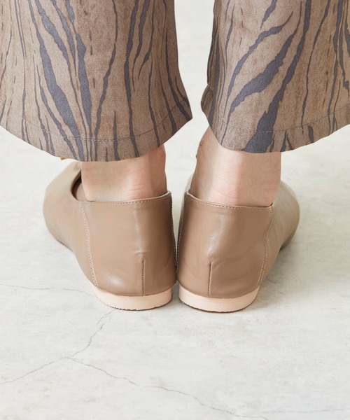 menue（メヌエ）の「2wayスクエアトゥレースアップシューズ（ドレスシューズ・レディース・ブラック/アイボリー/グレイッシュベージュ・22.0cm/22.5cm/23.5cm/25.0cm/21.5cm/23.0cm/24.5cm/25.5cm/26.0cm/24.0cm）」の13枚目の写真