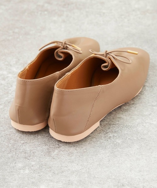 menue（メヌエ）の「2wayスクエアトゥレースアップシューズ（ドレスシューズ・レディース・ブラック/アイボリー/グレイッシュベージュ・22.0cm/22.5cm/23.5cm/25.0cm/21.5cm/23.0cm/24.5cm/25.5cm/26.0cm/24.0cm）」の17枚目の写真