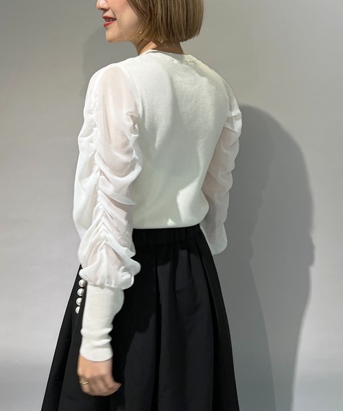 PICCIN（ピッチン）の「シャーリング袖ロングリブニット（ニット/セーター・レディース・ネイビー/ブラック/オフホワイト・M）」の8枚目の写真