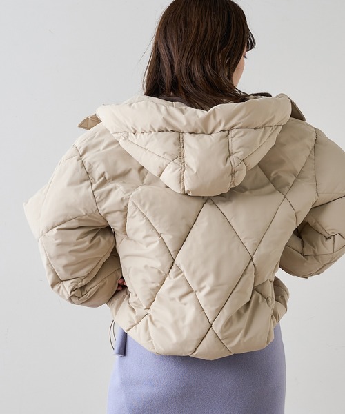 natural couture（ナチュラルクチュール）の「【WEB限定カラー有り】マイクロタフタダイヤキルト中綿ジャケット（ダウンジャケット/コート・レディース・アイボリー/ブラック/グレイッシュベージュ/ミント・FREE）」の18枚目の写真