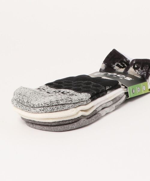 crocs（クロックス）の「クロックス crocs クロックス ソックス アダルト クォーター グラフィック ３ パック Crocs Socks Adult Quarter Graphic 3-Pack（ソックス/靴下・レディース・ホワイト/カモフラージュ/マルチ・S/M/L）」の4枚目の写真