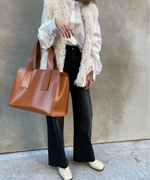 loti（ロティ）の「WEB限定 loti パソコン収納マルチBAG（ハンドバッグ・レディース・ブラック/ブラウン・ONE SIZE）」の5枚目の写真