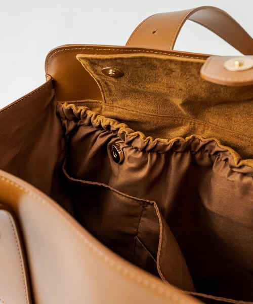 loti（ロティ）の「WEB限定 loti パソコン収納マルチBAG（ハンドバッグ・レディース・ブラック/ブラウン・ONE SIZE）」の17枚目の写真