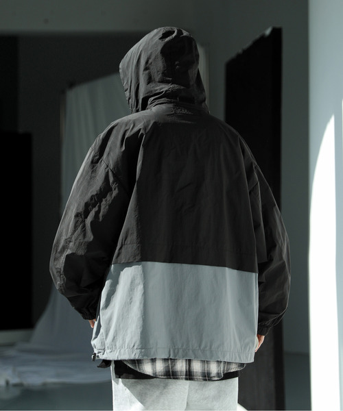 CONVERSE(コンバース)の「【neos -addictive design-】CONVERSE コンバース ルーズシルエット 配色 切替 インフード スタンド ナイロンジャケット(ナイロンジャケット・メンズ・ブラック/ネイビー/レッド・MEDIUM/LARGE/X-LARGE)」の7枚目の写真