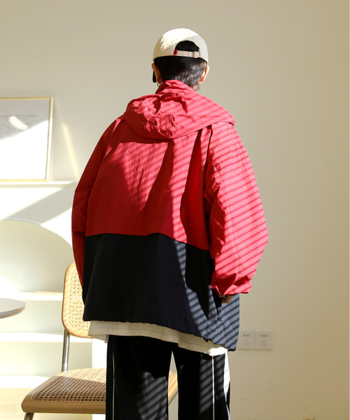 CONVERSE(コンバース)の「【neos -addictive design-】CONVERSE コンバース ルーズシルエット 配色 切替 インフード スタンド ナイロンジャケット(ナイロンジャケット・メンズ・ブラック/ネイビー/レッド・MEDIUM/LARGE/X-LARGE)」の17枚目の写真