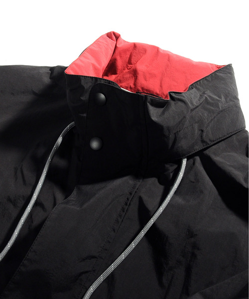 CONVERSE(コンバース)の「【neos -addictive design-】CONVERSE コンバース ルーズシルエット 配色 切替 インフード スタンド ナイロンジャケット(ナイロンジャケット・メンズ・ブラック/ネイビー/レッド・MEDIUM/LARGE/X-LARGE)」の20枚目の写真