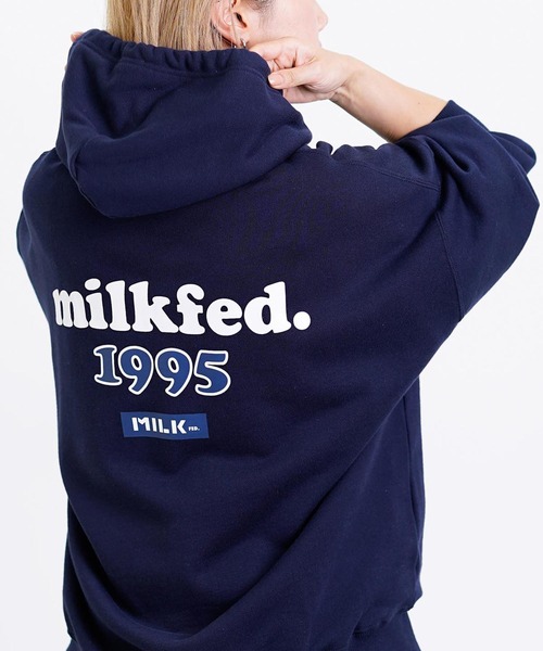 MILKFED.（ミルクフェド）の「COOPER 1995 SWEAT HOODIE（パーカー・レディース・ブラック/オフホワイト/ライトピンク/ライトグリーン/ネイビー/ベージュ・ONE SIZE）」の5枚目の写真