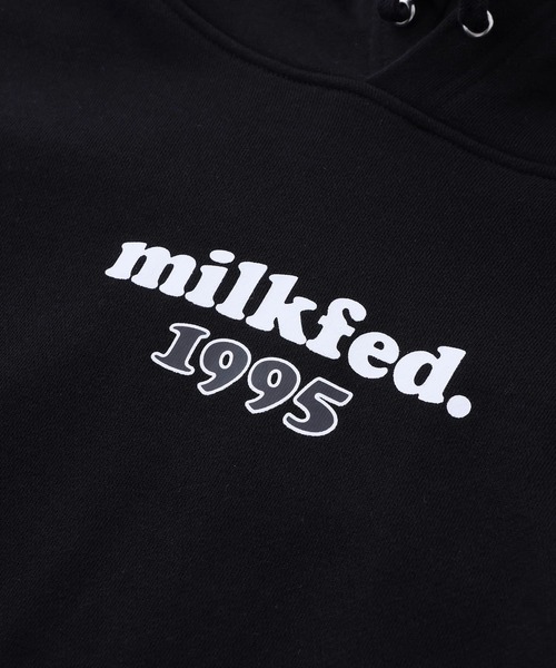 MILKFED.（ミルクフェド）の「COOPER 1995 SWEAT HOODIE（パーカー・レディース・ブラック/オフホワイト/ライトピンク/ライトグリーン/ネイビー/ベージュ・ONE SIZE）」の16枚目の写真