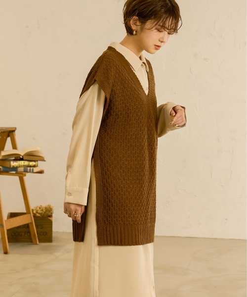 Ambre Neige(アンブルネージュ)の「ワッフルニットベスト/【WEB/EC限定商品】(ベスト・レディース・ダークブラウン/アイボリー/モカ・FREE)」の12枚目の写真