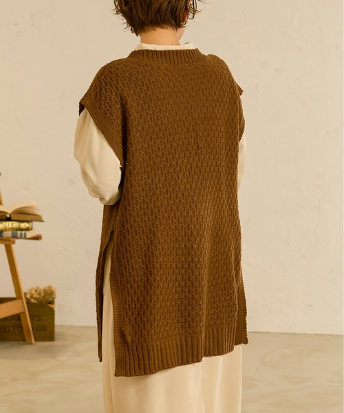Ambre Neige(アンブルネージュ)の「ワッフルニットベスト/【WEB/EC限定商品】(ベスト・レディース・ダークブラウン/アイボリー/モカ・FREE)」の14枚目の写真