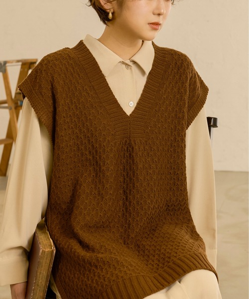 Ambre Neige(アンブルネージュ)の「ワッフルニットベスト/【WEB/EC限定商品】(ベスト・レディース・ダークブラウン/アイボリー/モカ・FREE)」の5枚目の写真